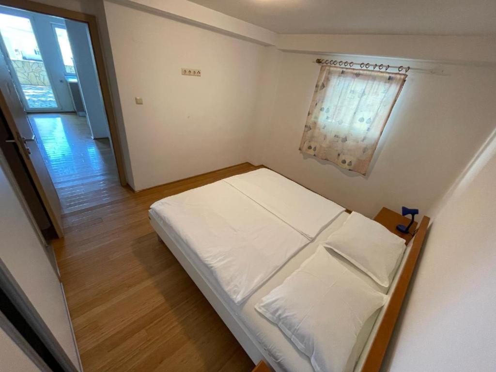 Bellevue Rooms Stara Baška Extérieur photo